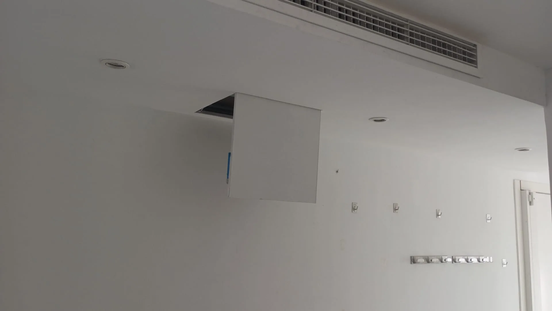 ven-Contacta-a-Newhouse Mallorca